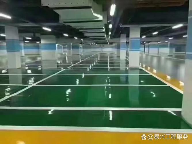 于工厂车间,地下车库,医院等,具有无缝防尘,耐腐蚀,环氧地坪漆停车位
