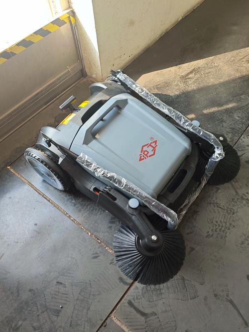 沪工手推式扫地机工业吸尘工厂车间家用商场商用养殖场道路停车场